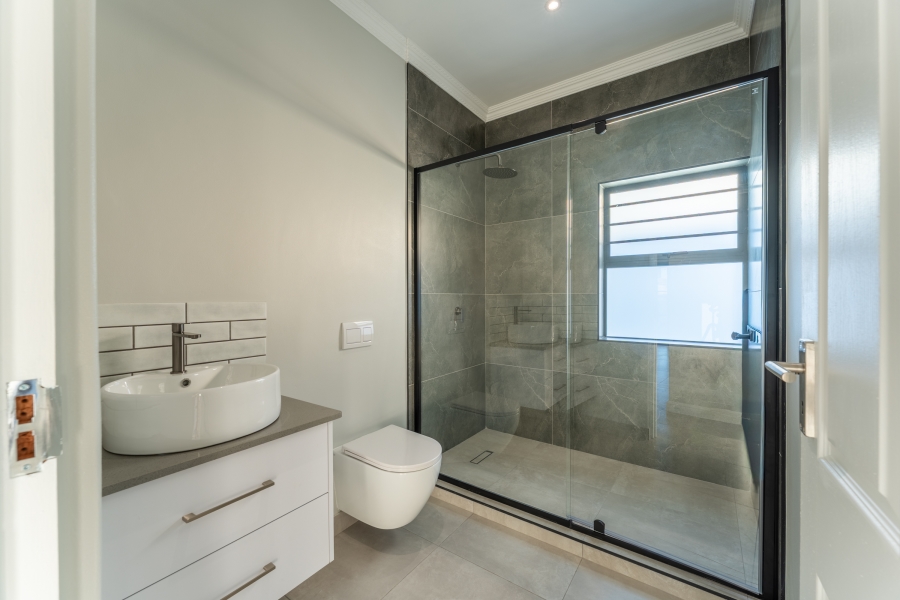 3 Bedroom Property for Sale in Wavecrest Eastern Cape